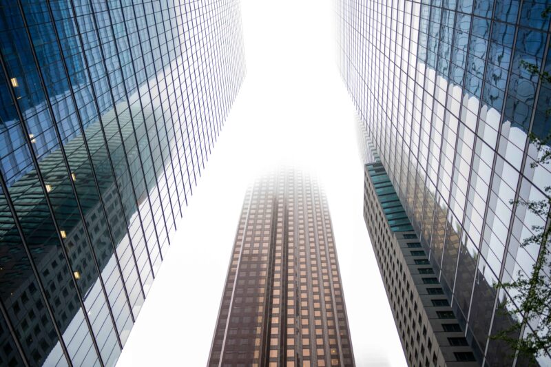 Scaling Law被重审后，AI竞争开始重算数据、算力和系统效率-速维云