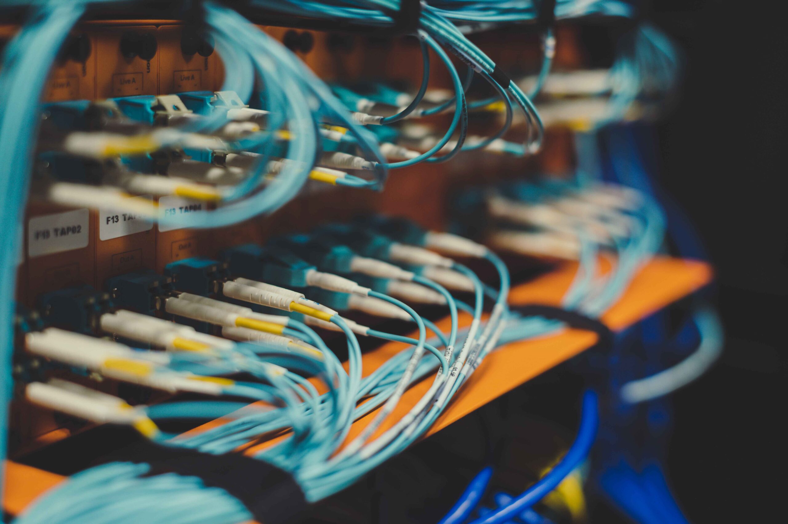 Ubiquiti UniFi 多个高危漏洞披露:公网控制台为什么要尽快升级和收敛暴露面-速维云