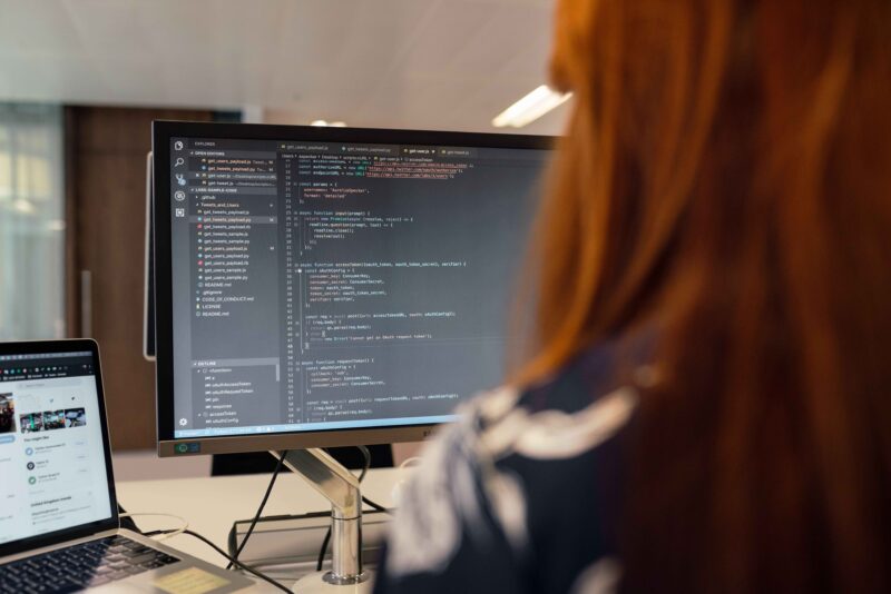 词元无限拿下大客户后，企业Coding Agent开始进入交付战-速维云