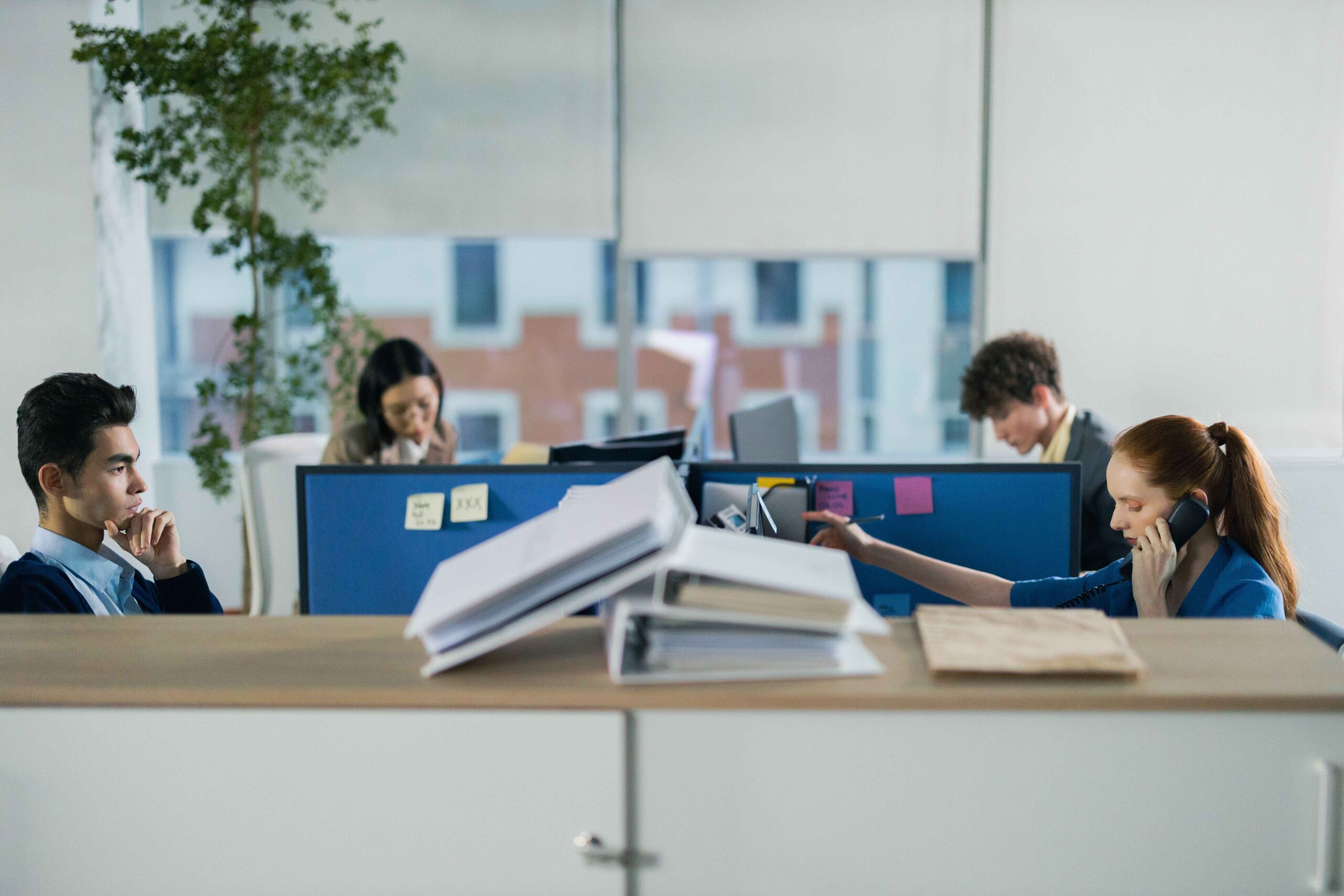 Qwen3.8与GenOffice同日刷屏,AI入口竞争从聊天框打进办公桌面-速维云