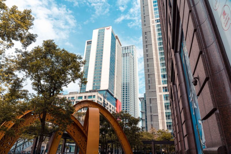 350亿参数只激活30亿:DiffuSpace开源Clover,扩散模型Agent编程快出自回归5-10倍-速维云